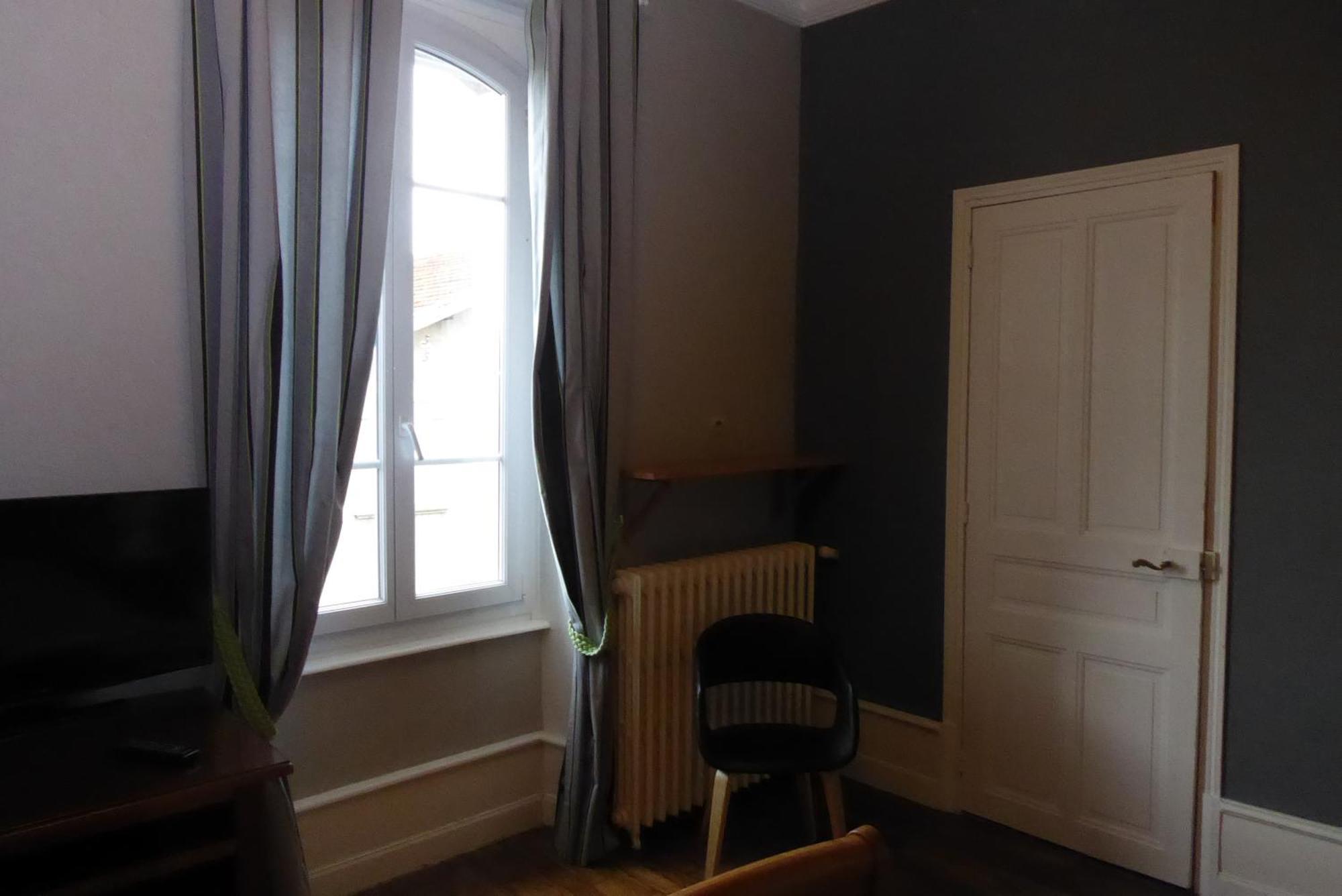 La Dragee Hote, Chambres Chez L'Habitant 베르됭쉬르뫼즈 객실 사진