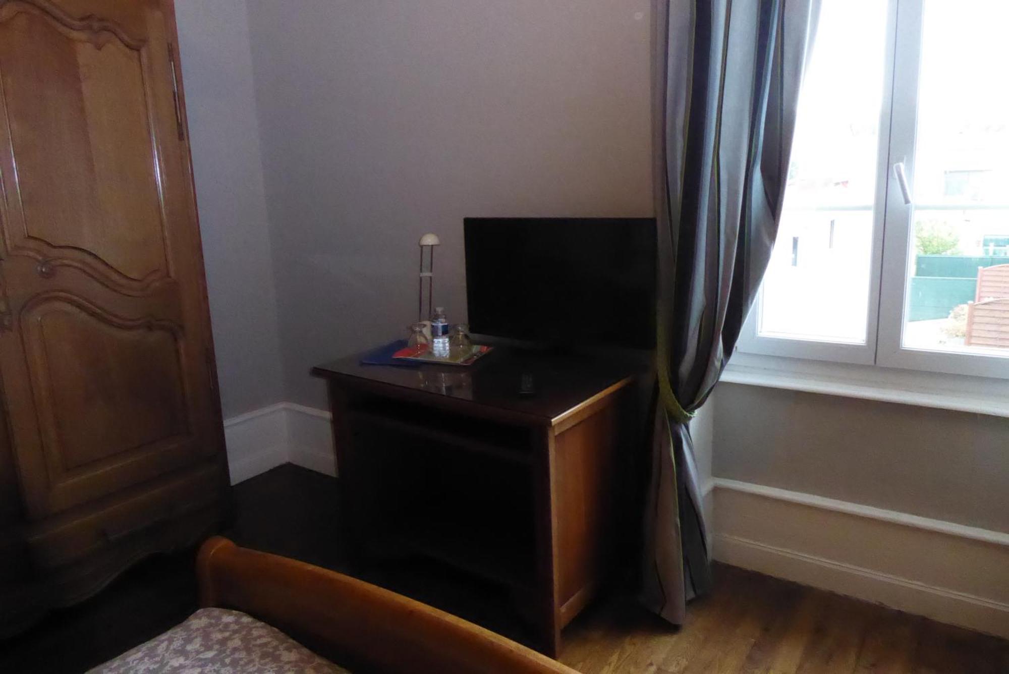 La Dragee Hote, Chambres Chez L'Habitant 베르됭쉬르뫼즈 객실 사진