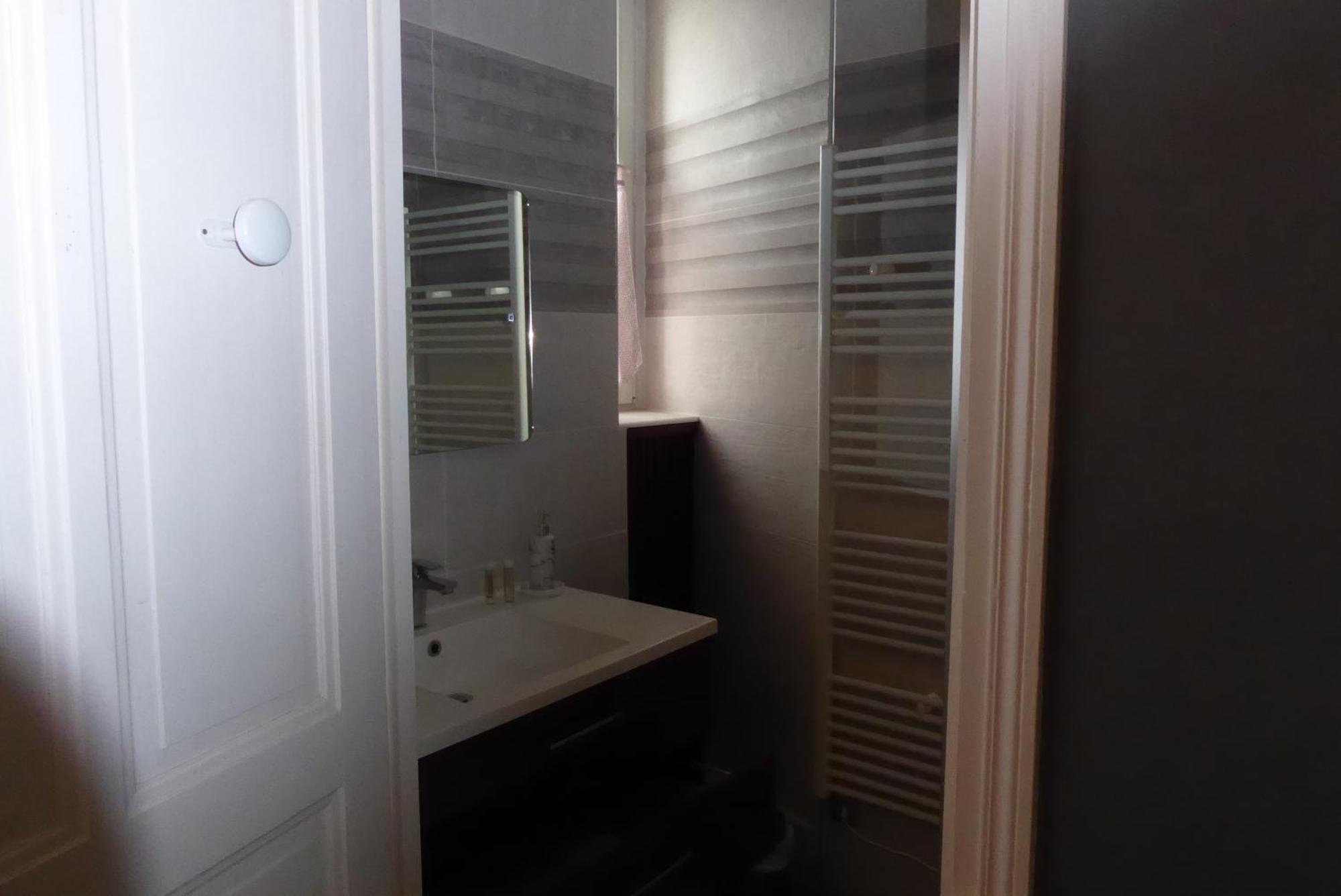La Dragee Hote, Chambres Chez L'Habitant 베르됭쉬르뫼즈 객실 사진