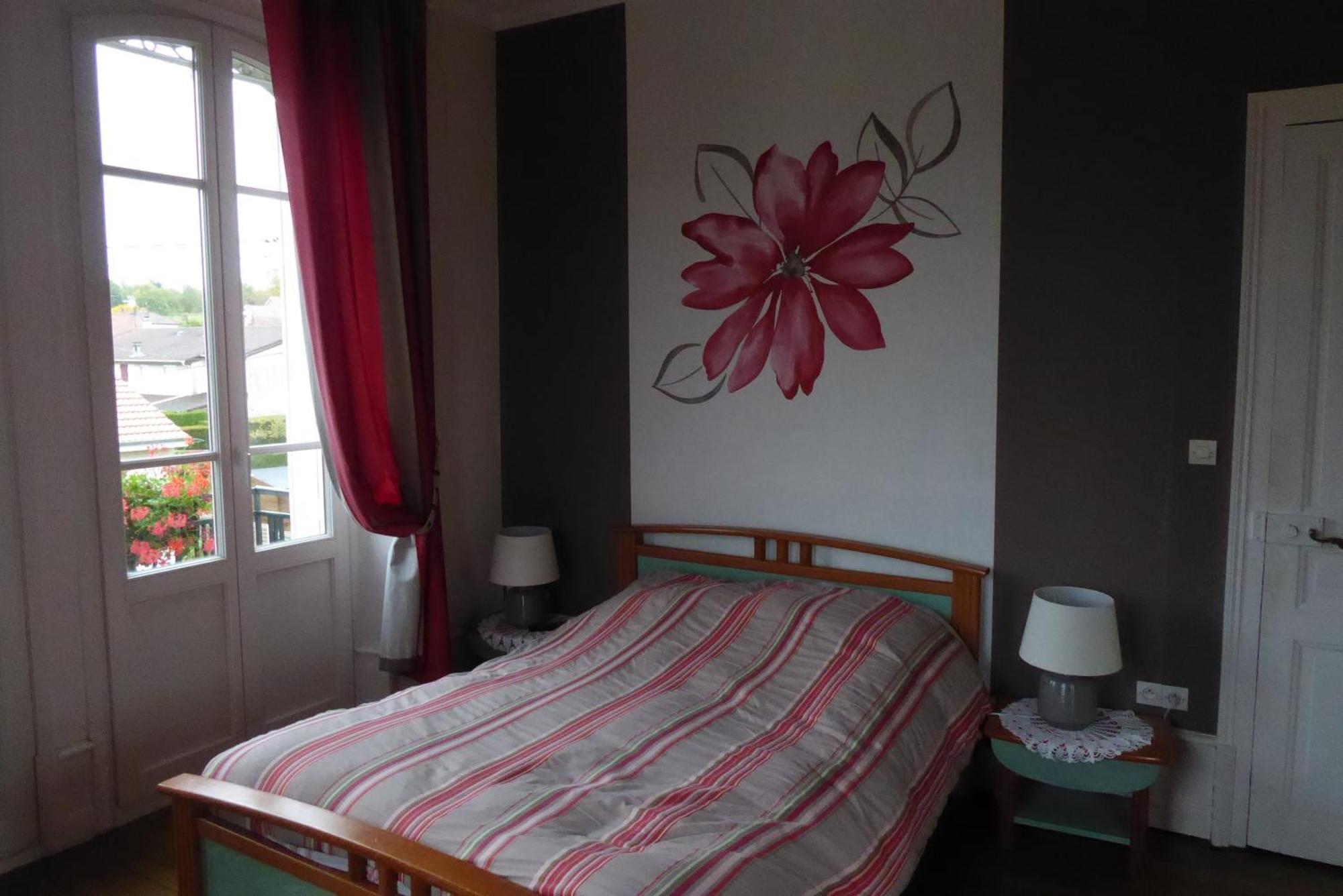 La Dragee Hote, Chambres Chez L'Habitant 베르됭쉬르뫼즈 객실 사진